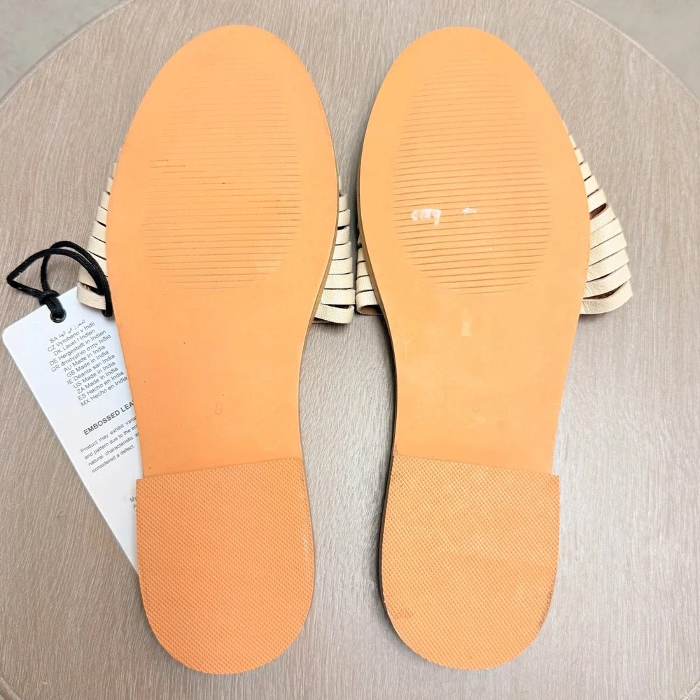 MYRA Madrigonna NWT 8 Womens Cream Woven Embossed‎ Artsy Leather Flat Sandals
